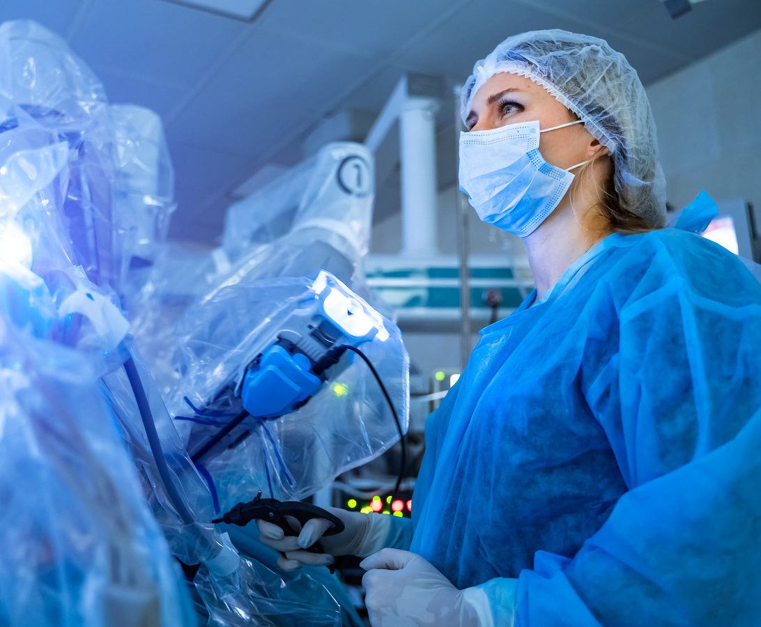 Robotic & Laparoscopic Surgery